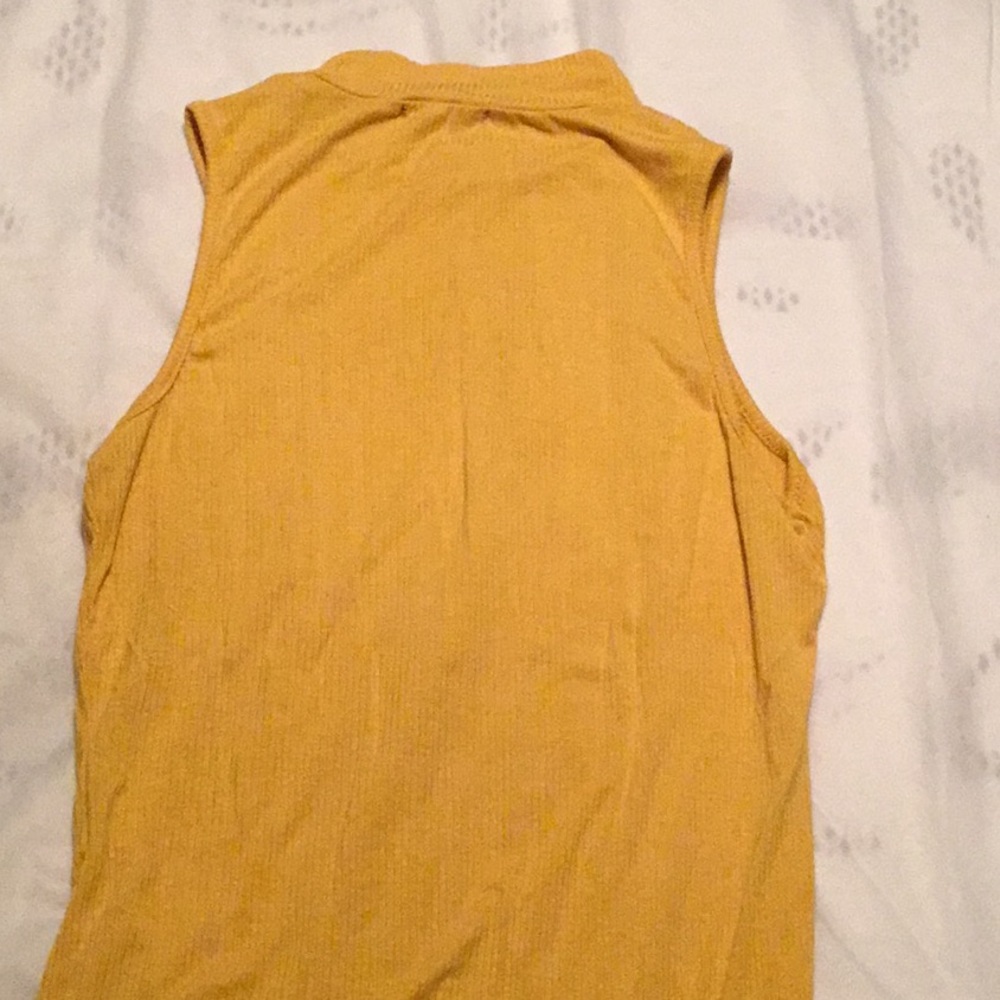 Top - Picture 3 of 4